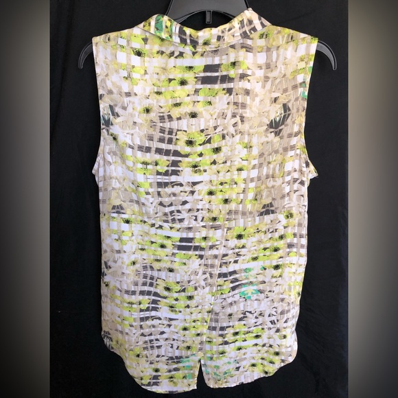 Apt 9, high low tank - Picture 3 of 6